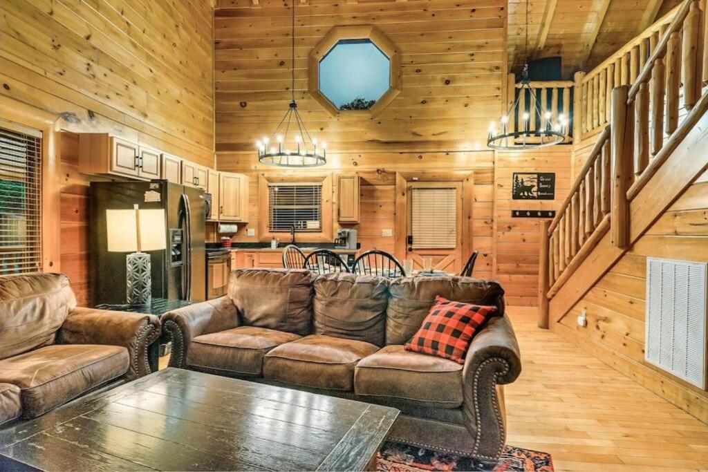 Cabin-N-Smokys! Indoor Resort Pool Views Hot Tub Game Room セバービル エクステリア 写真
