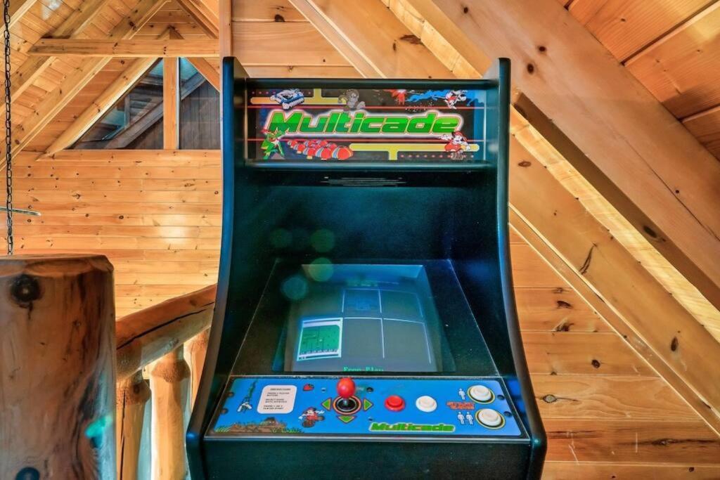 Cabin-N-Smokys! Indoor Resort Pool Views Hot Tub Game Room セバービル エクステリア 写真