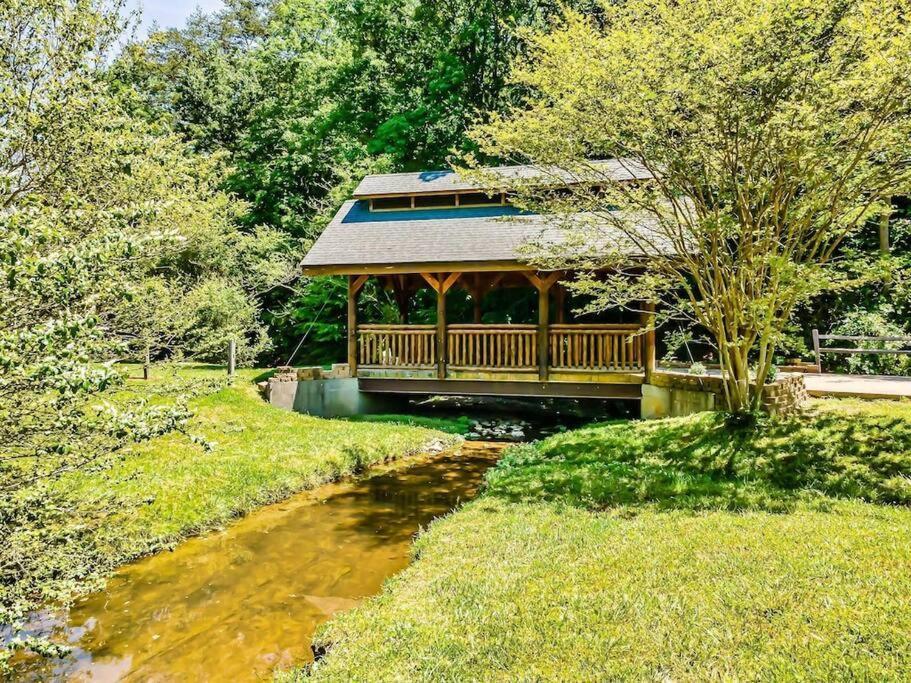 Cabin-N-Smokys! Indoor Resort Pool Views Hot Tub Game Room セバービル エクステリア 写真