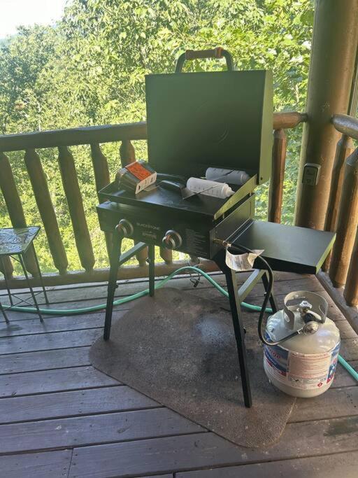 Cabin-N-Smokys! Indoor Resort Pool Views Hot Tub Game Room セバービル エクステリア 写真